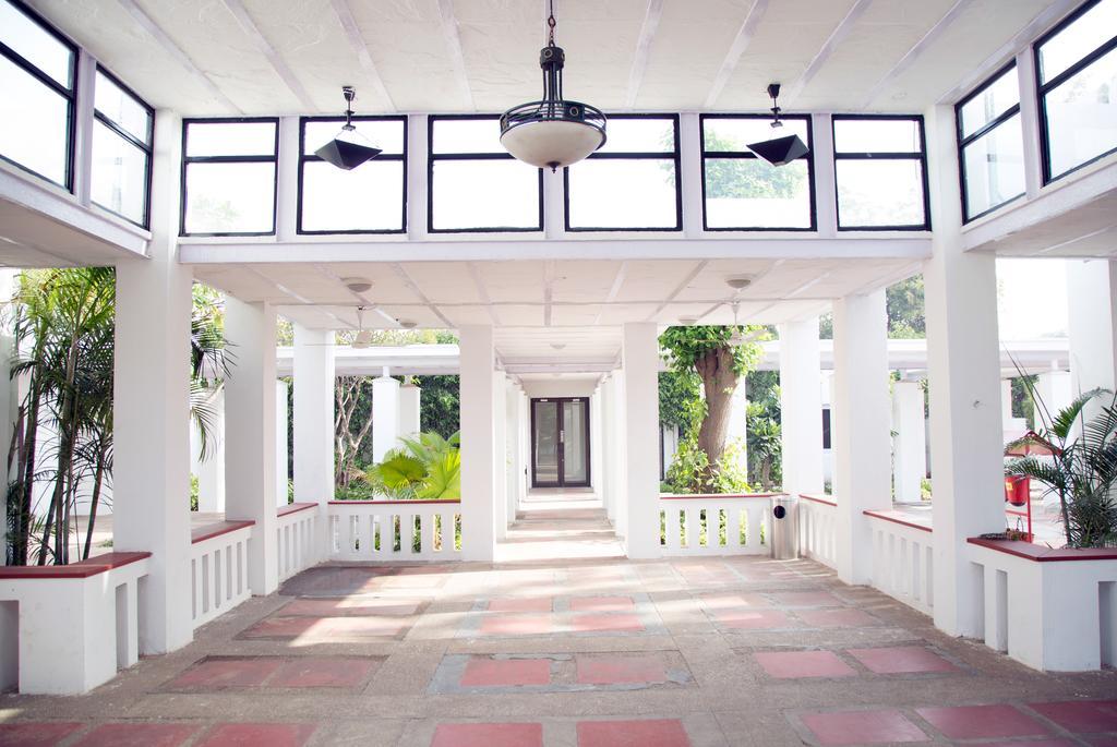 Lemon Tree Hotel, Tarudhan Valley, Manesar Gurgaon Exterior photo