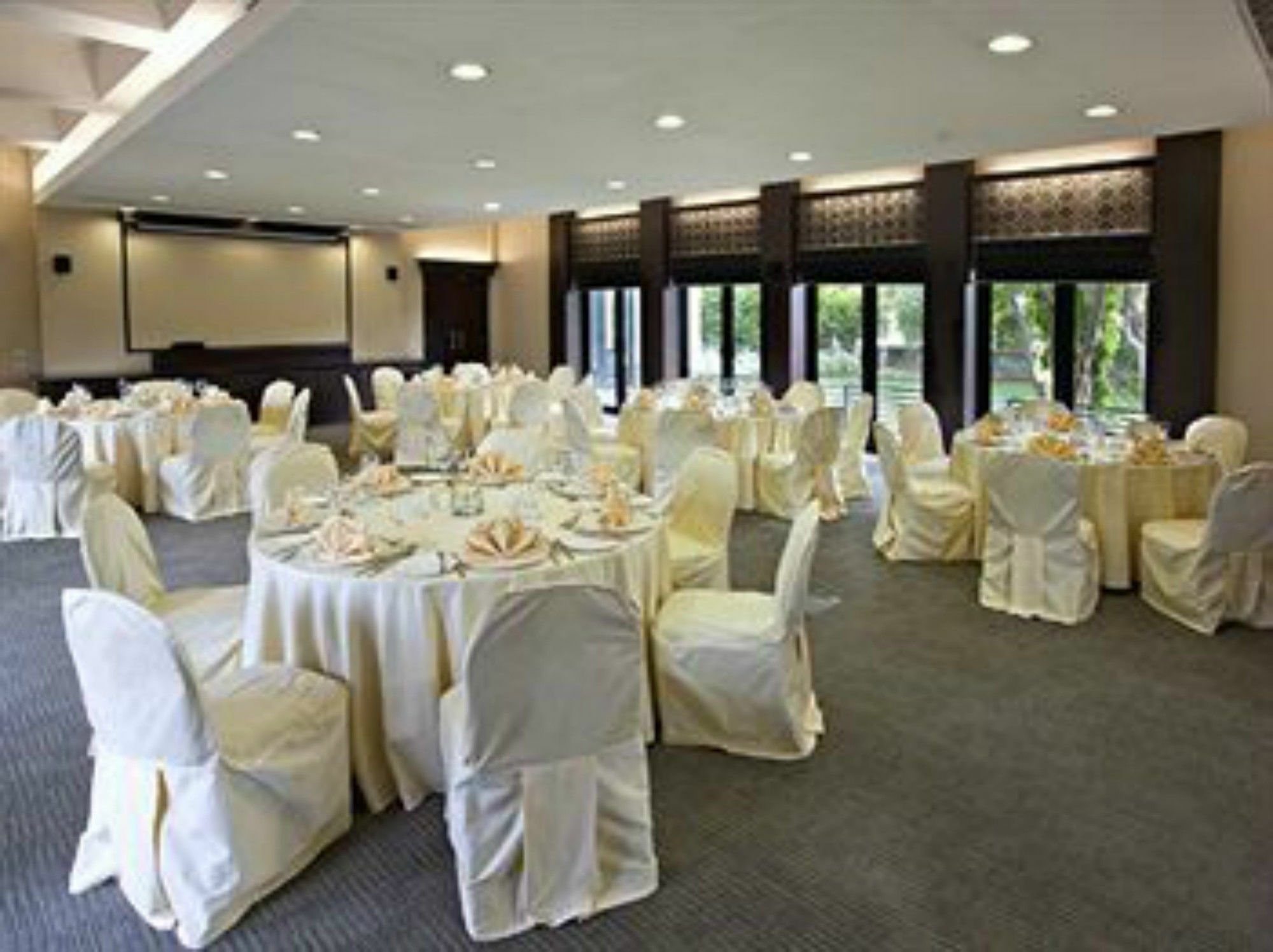 Lemon Tree Hotel, Tarudhan Valley, Manesar Gurgaon Exterior photo
