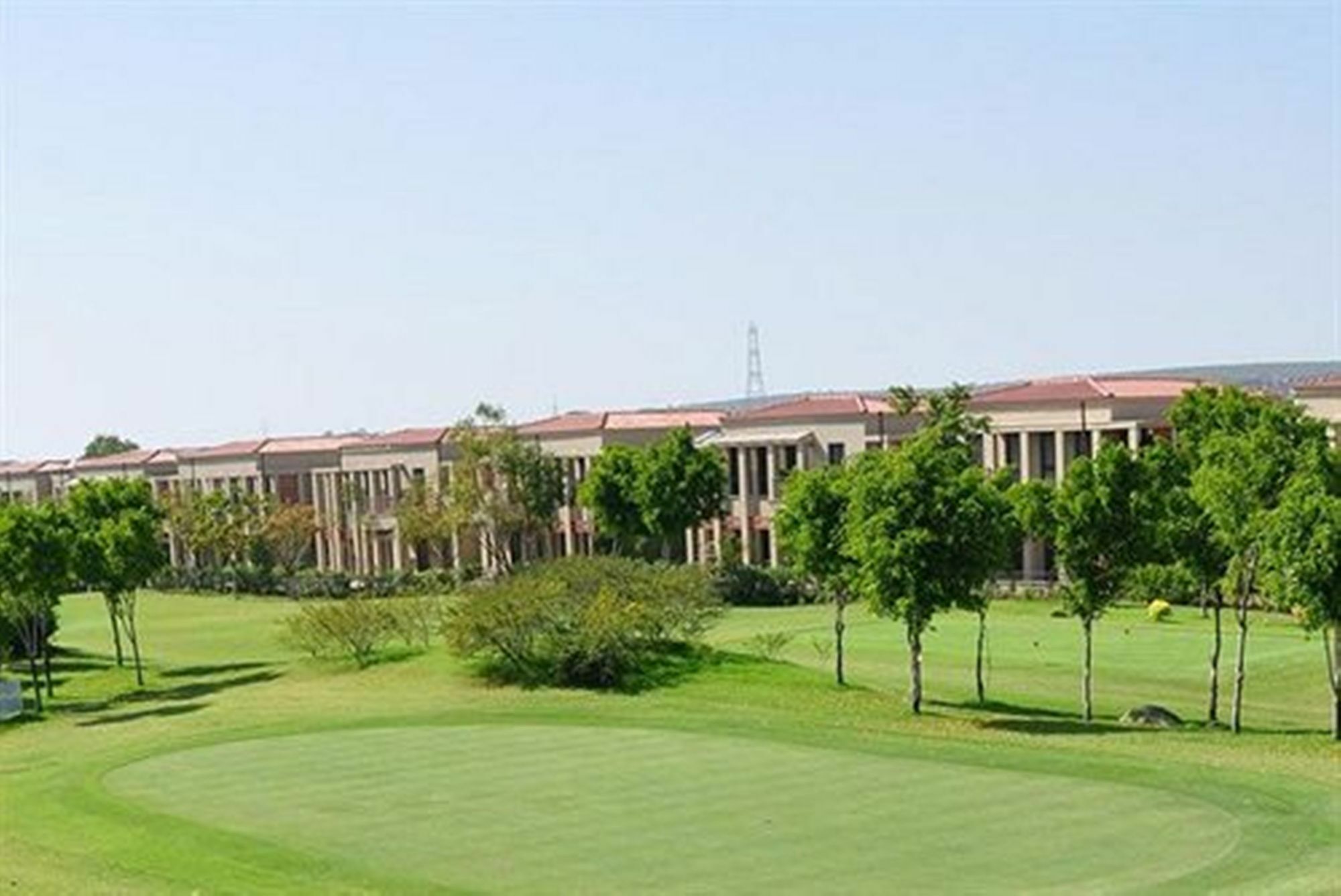Lemon Tree Hotel, Tarudhan Valley, Manesar Gurgaon Exterior photo