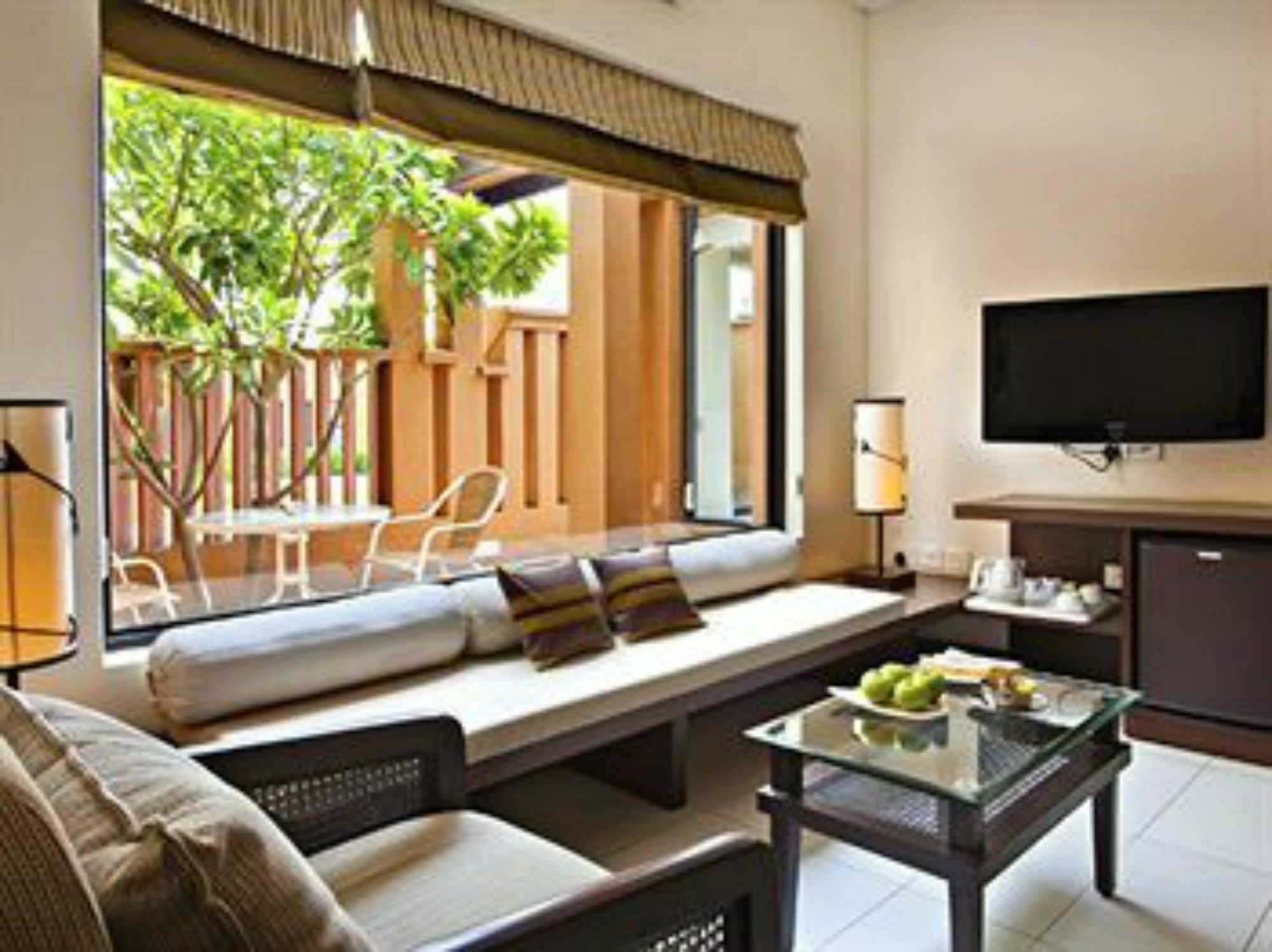 Lemon Tree Hotel, Tarudhan Valley, Manesar Gurgaon Exterior photo